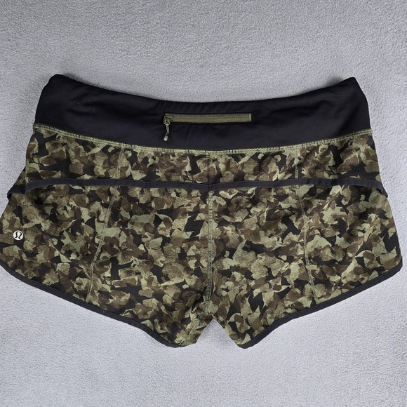 Lululemon Shorts Womens Size 8 Green Camo Hotty Hot Running Lined Zip Pocket - Picture 2 of 8